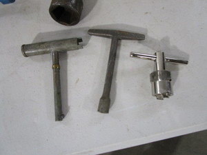 lot 295 image: T Handles