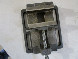lot 326 image: Drill Press Vise