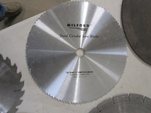 lot 330 image: Saw Blades