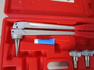 lot 342 image: Pex Tubing Expander