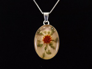 .925 Sterling Silver Encased Flower Cabochon Pendant Necklace