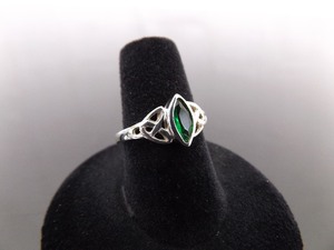 .925 Sterling Silver Marquise Cut Emerald Crystal Celtic Knot Ring Size 7
