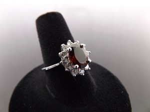 .925 Sterling Silver Oval Cut Garnet Crystal Accented Ring Size 7.75