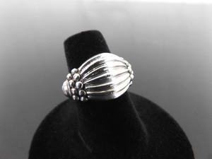 .925 Sterling Silver Domed Shell Pattern Ring Size 6