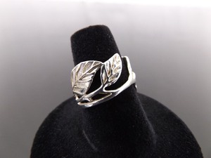 .925 Sterling Silver Leaf Design Ring Size 7