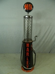 lot 14 image: Recycled Metal Garden Art Harley Davidson Gas Pump