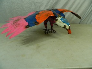 lot 20 image: New Recycled Metal Garden Eagle