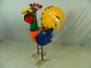 lot 28 image: New Large Recycled Metal Garden Art Rooster