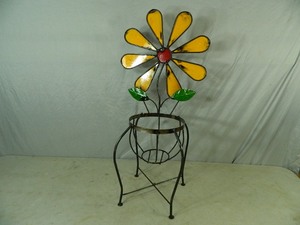 lot 45 image: New Recycled Metal Chair Plant Holder