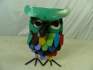 lot 48 image: New Recycled Metal Owl