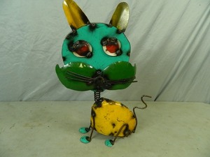 lot 58 image: New Recycled Metal Bobble Spring Cat