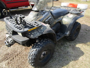 lot 5 image: Polaris Magnum 330 ATV 4x4