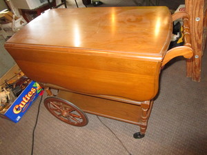 lot 105 image: Vintage Tea Cart