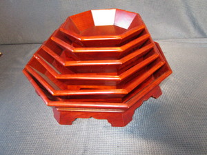 lot 142 image: Gingko Graduated Trays