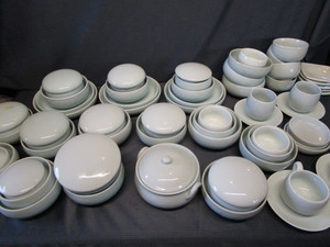 lot 147 image: Korean Dishware