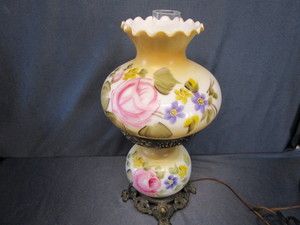 lot 152 image: Electric Lamp