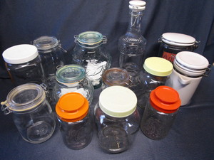 lot 168 image: Jars, Beverage Dispenser