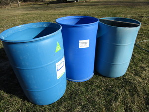 lot 225 image: Blue Plastic Barrels