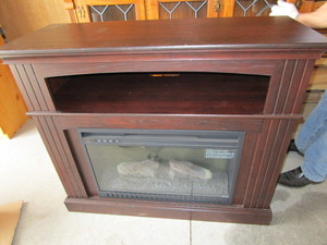 lot 16 image: Electric Fireplace