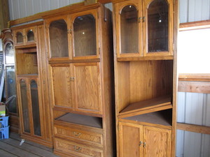 lot 22 image: Wall Unit - Three Pieces