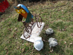 lot 245 image: Garden Dcor