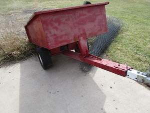 lot 180 image: Lawn Trailer