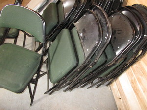 lot 171 image: Folding Padded Metal Chairs