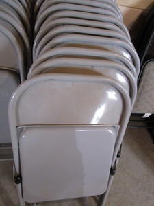 lot 174 image: Metal Folding Chairs