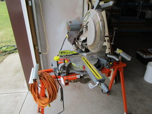 lot 11 image: Sliding Compound Miter Saw