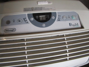 lot 256 image: Portable Air Conditioner