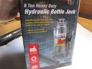 lot 282 image: Hydraulic Bottle Jack