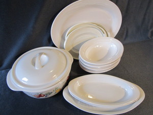 lot 68 image: Corelle & Corning