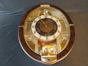 lot 72 image: Annual Seiko Limited Edition Clock