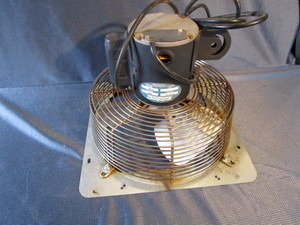 lot 295 image: Exhaust Fan
