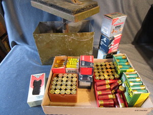 lot 339 image: Ammo 12ga, 410, Box