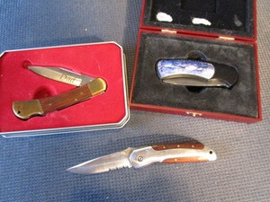 lot 336 image: Collector Knives