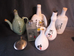 lot 335 image: Korean Collector Whiskey Bottles