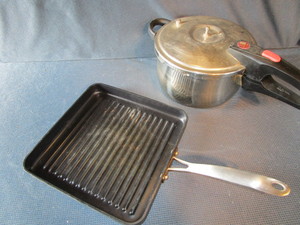 lot 420 image: Grill Pan, Pressure Cooker