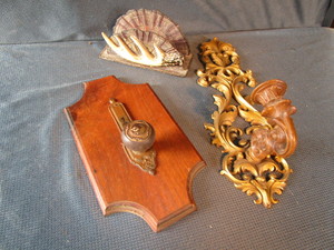 lot 422 image: Napkin Holder, Hanger, Sconce