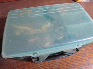 lot 317 image: Tackle & Box