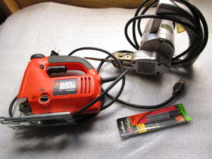 lot 359 image: B&D Jig & WEN Zipp Saws
