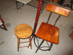 lot 390 image: Stools, Coat Stand