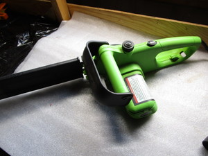 lot 405 image: Electric Chainsaw