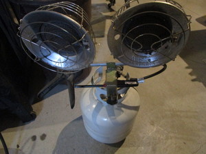 lot 305 image: Sunflower Heater & LP Tank