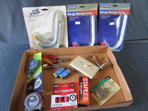 lot 429 image: Tools, Hooks, Fly Ribbon
