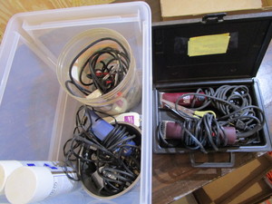 lot 470 image: Dog Grooming Kit