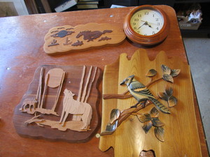 lot 481 image: Wooden Wall Dcor