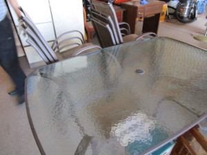 lot 488 image: Patio Set