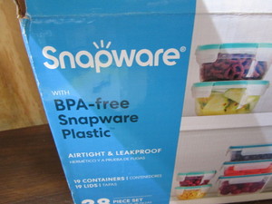 lot 489 image: Snapware Storage