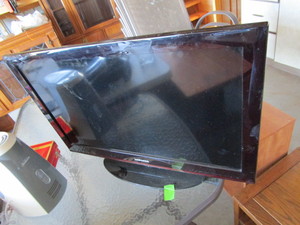lot 504 image: Samsung Television